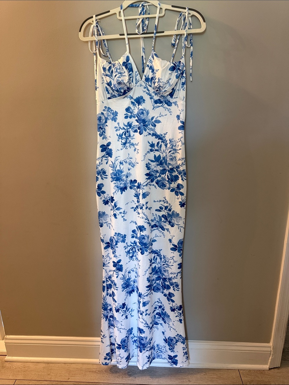 White Maxi Dress with Blue Floral Print and Spaghetti Ties, M